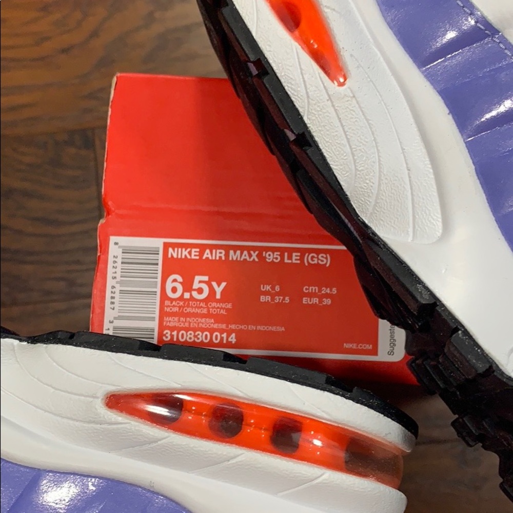 NIKE AIR MAX ‘95 LE (GS) black/total orange - Picture 16 of 16